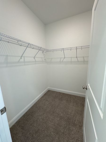 Spacious, unfurnished interior of a new home in Windsor, North Augusta (Image 14).