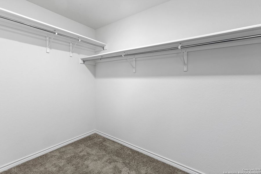 Spacious, unfurnished interior of a new home in Knox Ridge, Converse (Image 17).