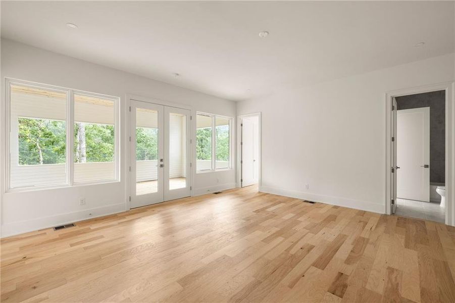 Spacious, unfurnished interior of a new home in , Chattahoochee Hills (Image 29).