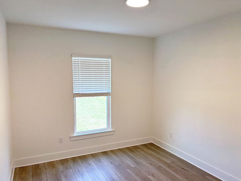 Spacious, unfurnished interior of a new home in Houston Place, Crestview (Image 19).