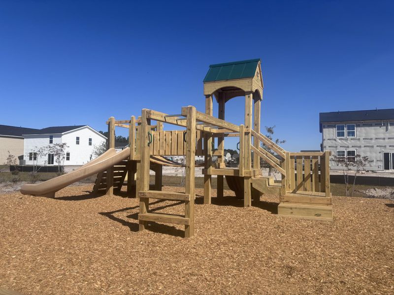 Community amenities in Lindera Preserve at Cane Bay Plantation: Townhomes, Summerville (Image 20). Community amenities in Lindera Preserve at Cane Bay Plantation: Townhomes, Summerville (Image 20).