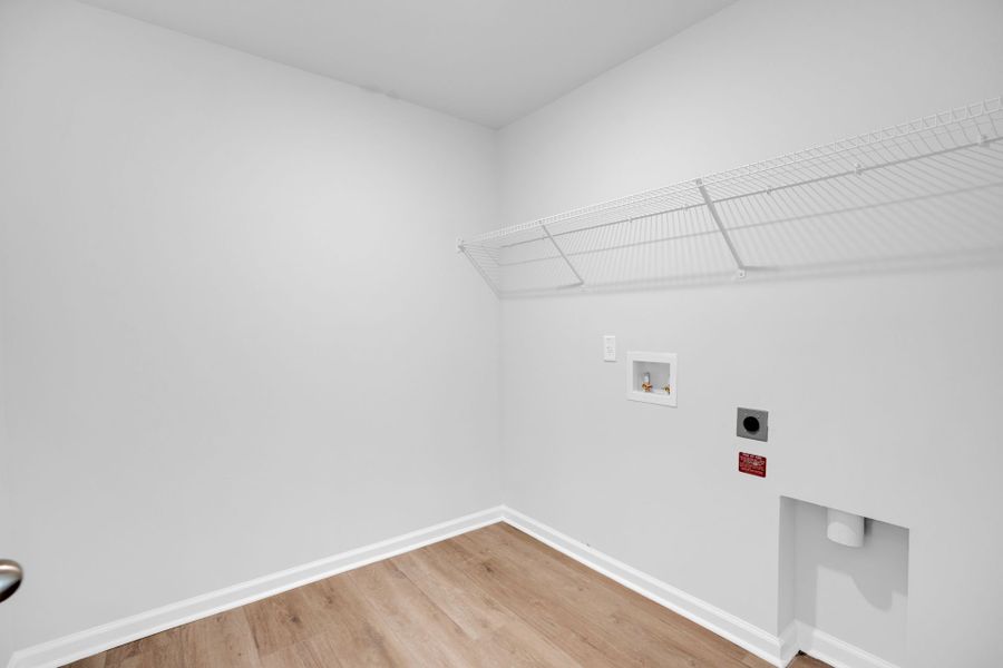 Spacious, unfurnished interior of a new home in Bradford Pointe, Summerville (Image 46).