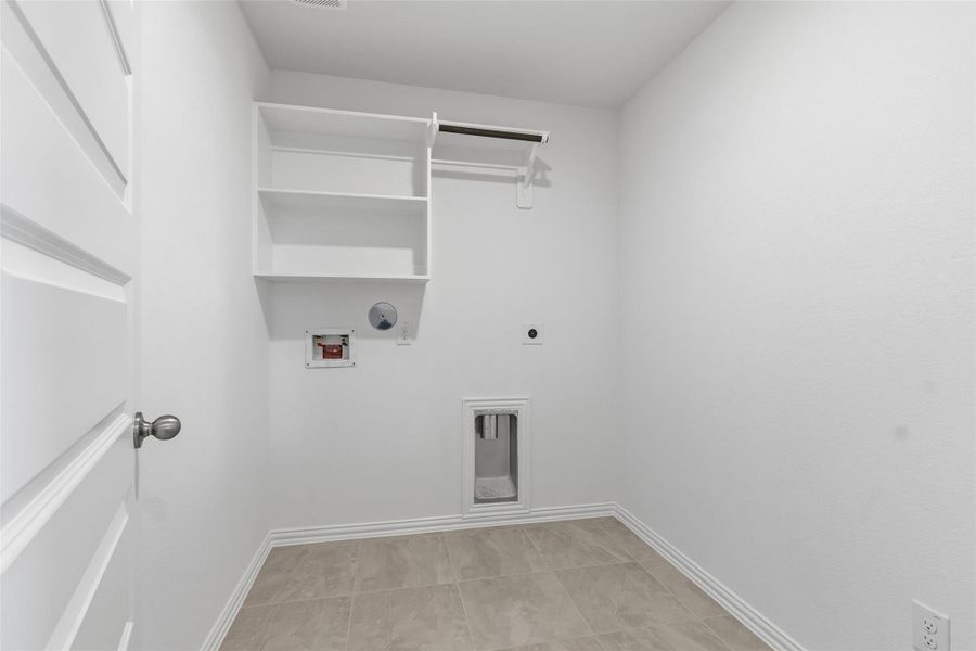 Spacious, unfurnished interior of a new home in Oakwood Estates, Waller (Image 21). Spacious, unfurnished interior of a new home in Oakwood Estates, Waller (Image 21).