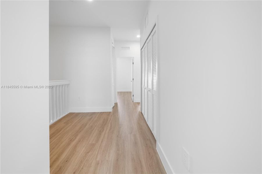 Spacious, unfurnished interior of a new home in , Florida City (Image 31).