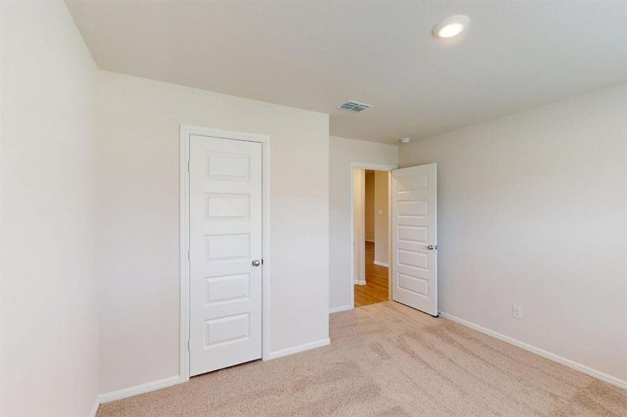 Spacious, unfurnished interior of a new home in Kings Way, Denton (Image 32).