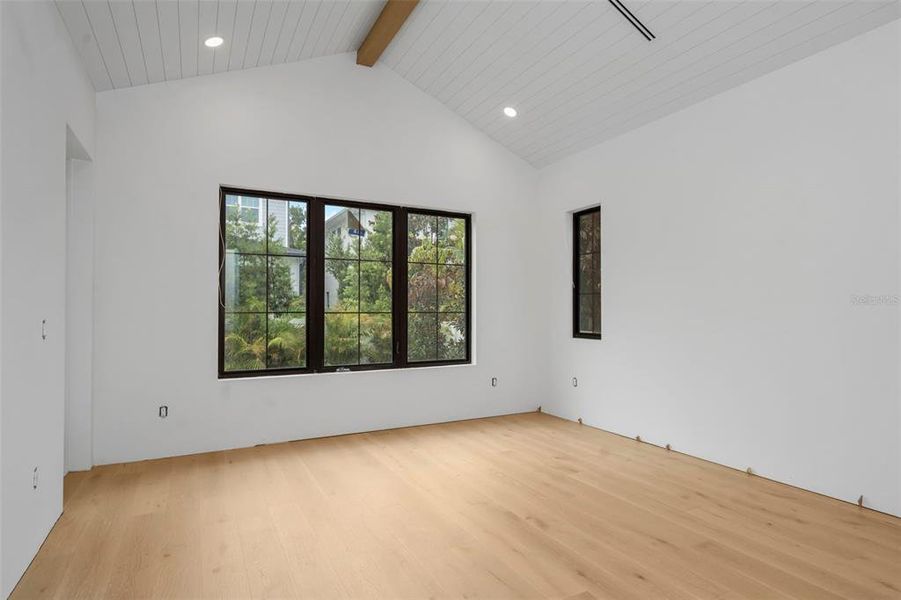Spacious, unfurnished interior of a new home in , Tampa (Image 33). Spacious, unfurnished interior of a new home in , Tampa (Image 33).