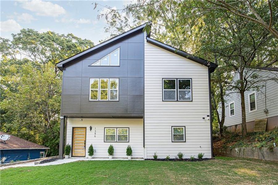 Image 16 of a home in .