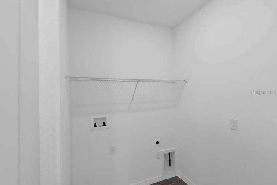 Image 49 of a home in Ardisia Park.