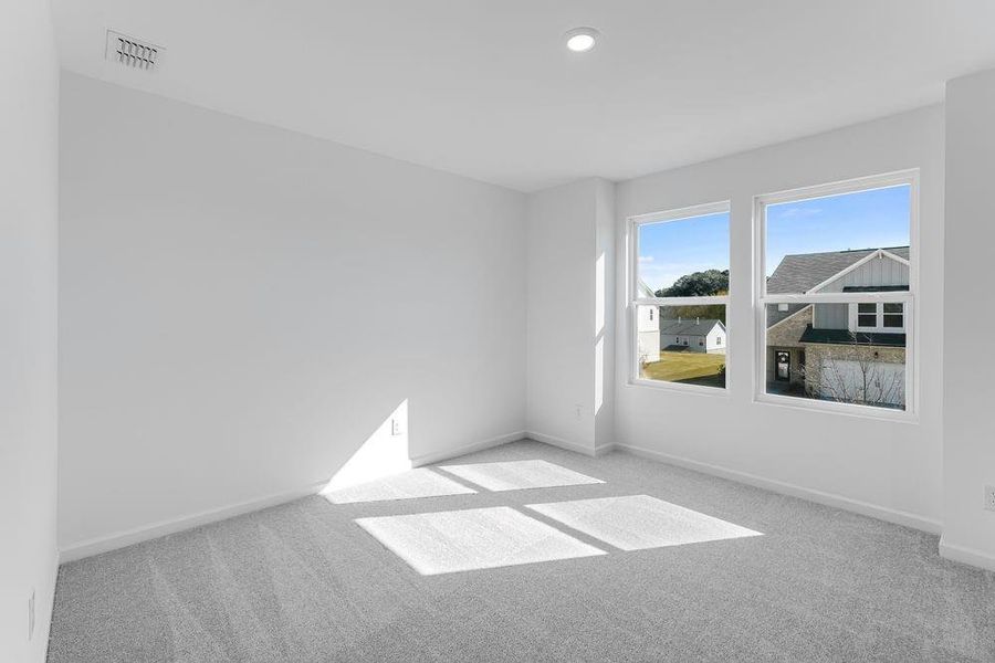 Spacious, unfurnished interior of a new home in Windance Lake, Loganville (Image 20).