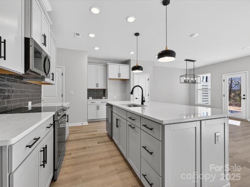 Furnished interior view inside a new home in Westview Towns, Waxhaw (Image 7). Furnished interior view inside a new home in Westview Towns, Waxhaw (Image 7).