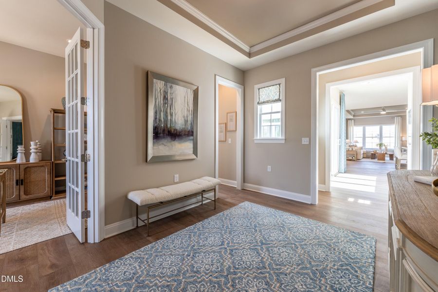 01 HHHunt Homes Retreat Entry