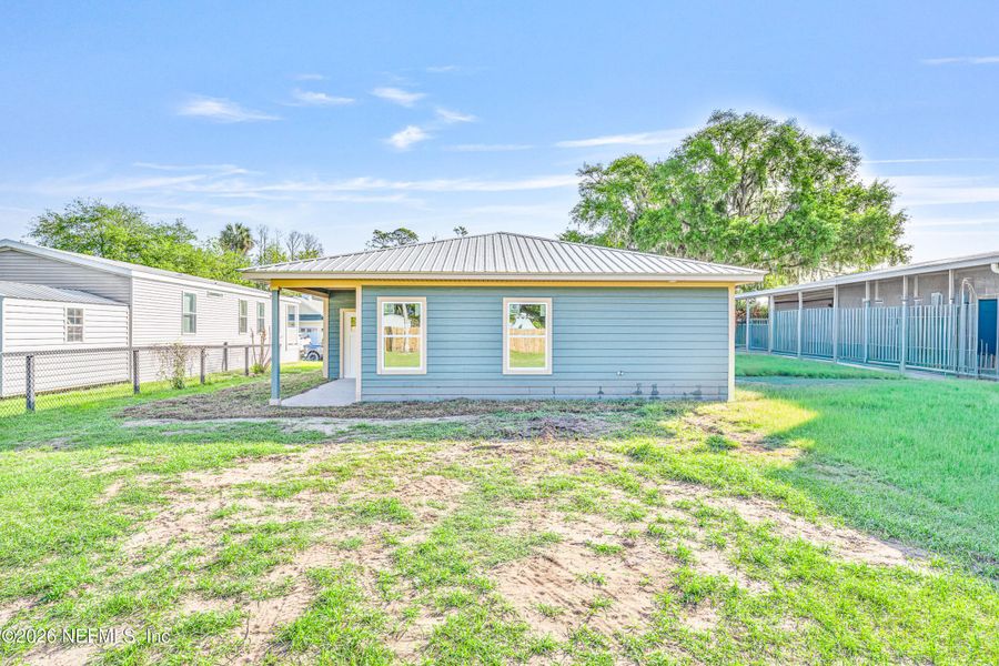 Exterior details and patio area of a home in , Satsuma (Image 4).