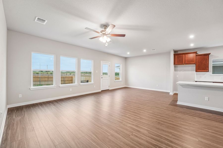Spacious, unfurnished interior of a new home in Hillside Village, Temple (Image 10). Spacious, unfurnished interior of a new home in Hillside Village, Temple (Image 10).
