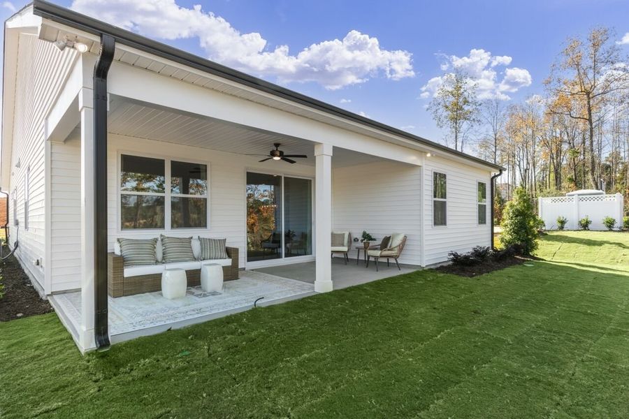 Representative exterior details of a home built from the Glades by Mattamy Homes in Providence Creek, Fuquay Varina (Image 4).