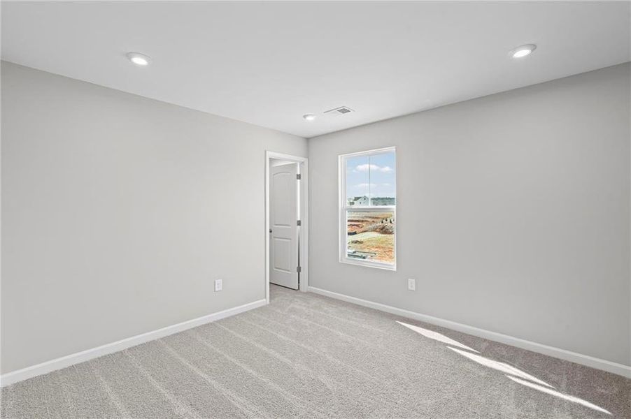 Spacious, unfurnished interior of a new home in Twin Lakes, Hoschton (Image 16).