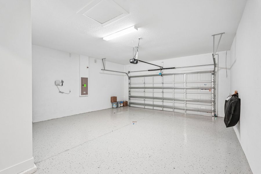 Spacious, unfurnished interior of a new home in Seaire, Parrish (Image 21).