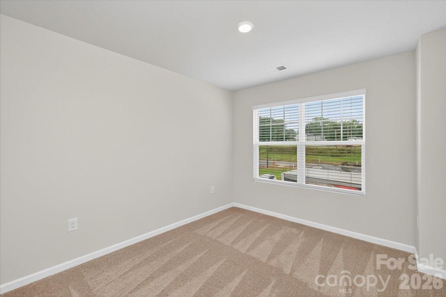 Spacious, unfurnished interior of a new home in Rhyne Court, Gastonia (Image 19).