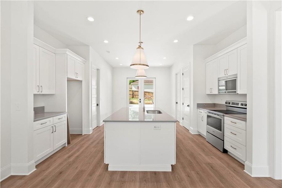 Furnished interior view inside a new home in , Calhoun (Image 7).