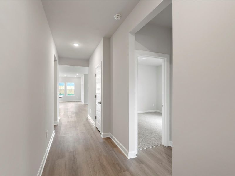 Spacious, unfurnished interior of a new home in Vickery Station, Woodruff (Image 11).