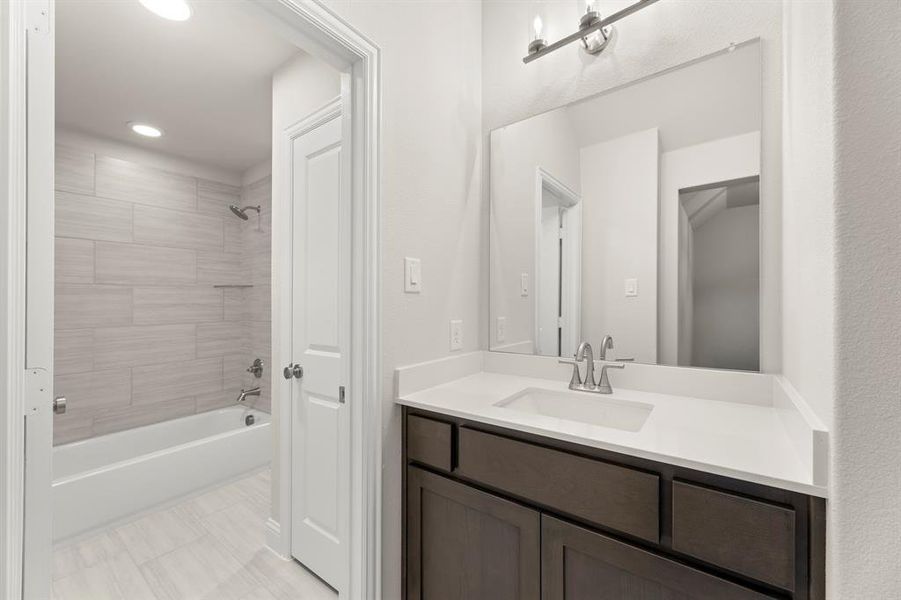 25. 2118 Euclid - 3RD Bath