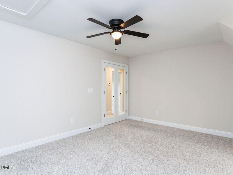 023-1280x960-bonus-room