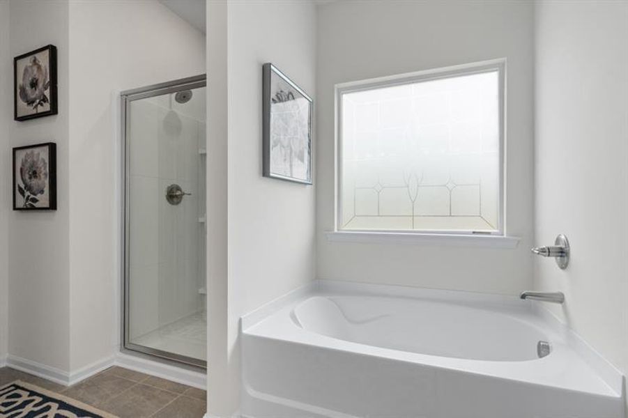 Furnished interior view inside a new home in Victoria Heights, Dallas (Image 35).