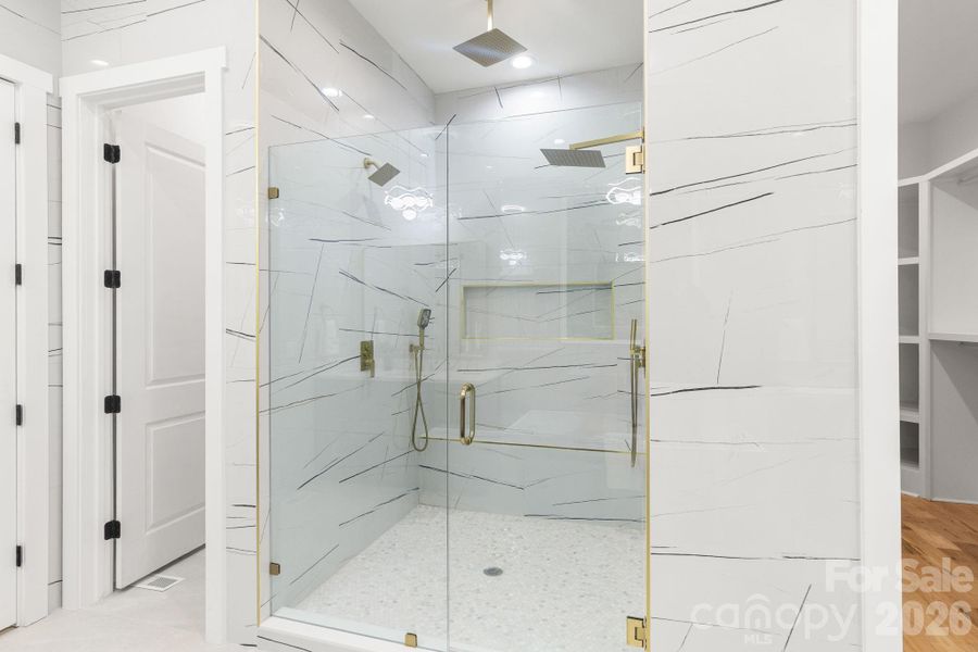 Image 44 of a home in .