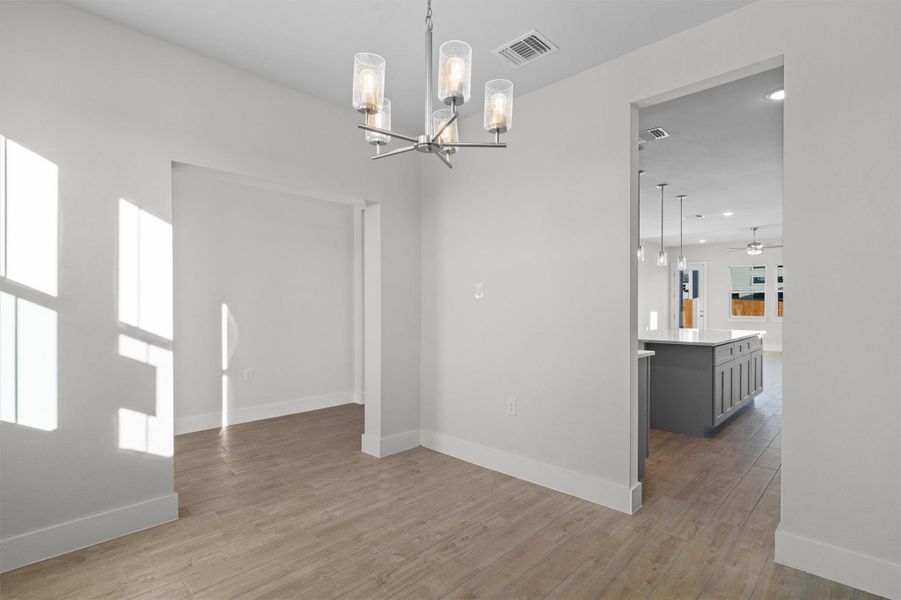 Spacious, unfurnished interior of a new home in Enclave at Cele, Pflugerville (Image 25).