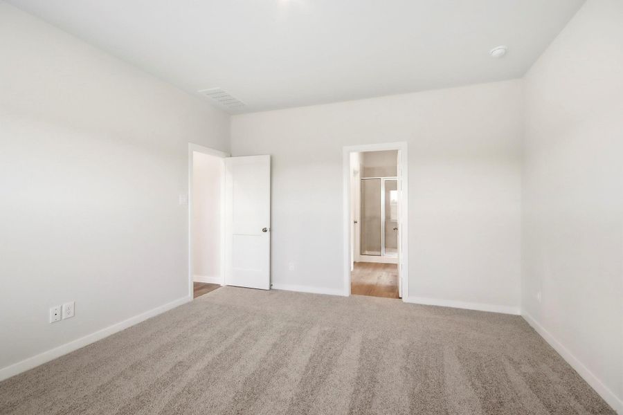 Spacious, unfurnished interior of a new home in Maple Woods, Hockley (Image 16).