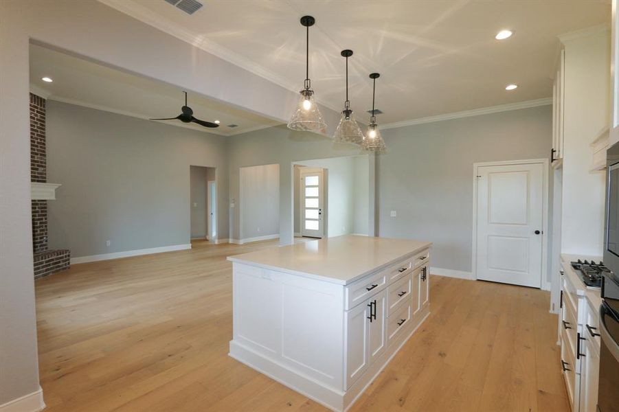 Spacious, unfurnished interior of a new home in , Tyler (Image 15).