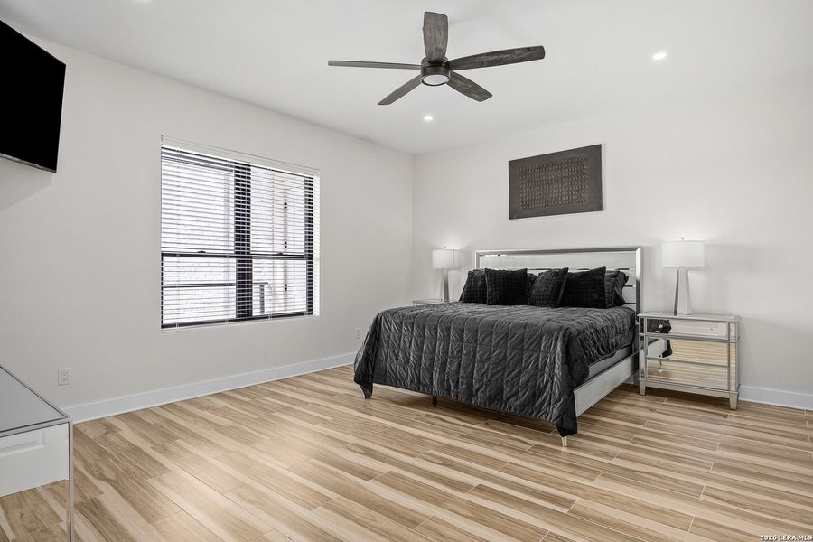 Furnished interior view inside a new home in , Kerrville (Image 55).