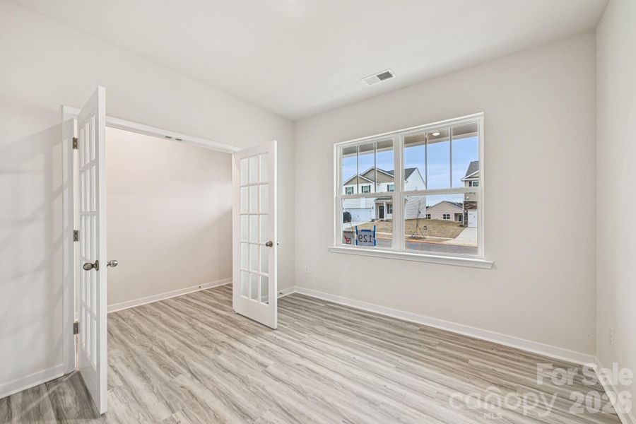 Spacious, unfurnished interior of a new home in Silverstein, Salisbury (Image 25).