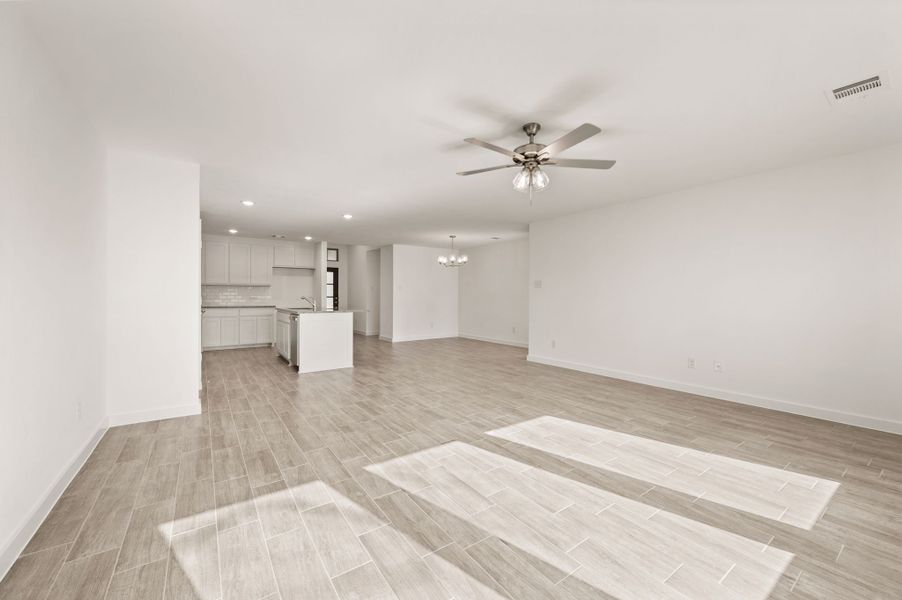 Spacious, unfurnished interior of a new home in Runaway Bay, Runaway Bay (Image 19).