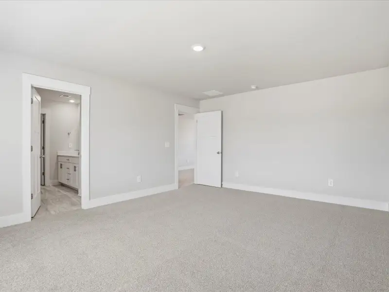 Spacious, unfurnished interior of a new home in Ashby Woods, Boiling Springs (Image 15). Spacious, unfurnished interior of a new home in Ashby Woods, Boiling Springs (Image 15).