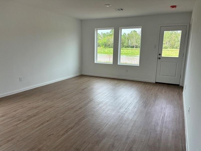 Pics are not of actual home. They are representative of a home of the same floor plan Pics are not of actual home. They are representative of a home of the same floor plan