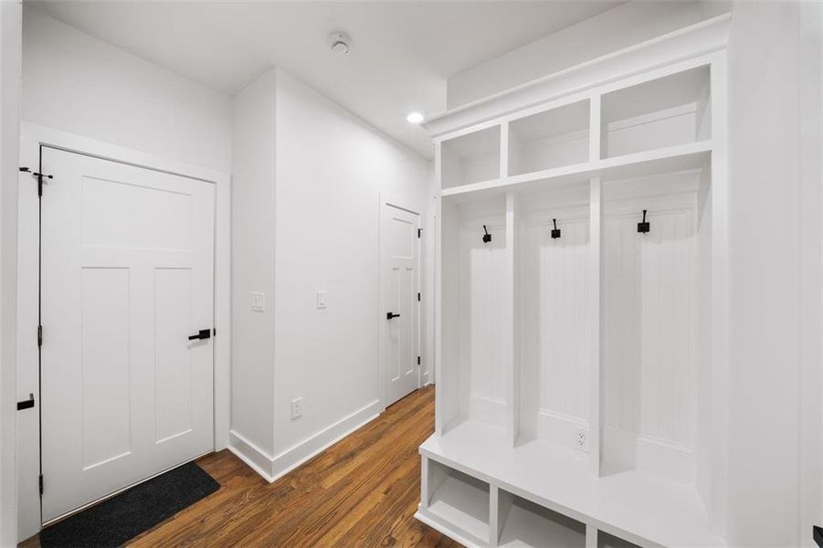 Spacious, unfurnished interior of a new home in Silvercrest Lakes, Acworth (Image 49).