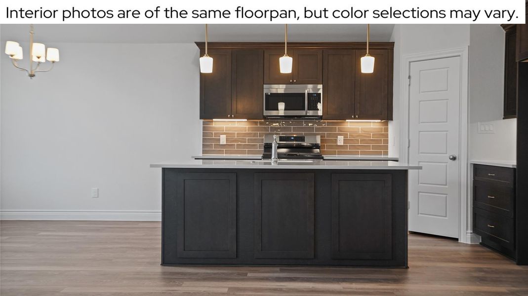 Furnished interior view inside a new home in Grand Oaks Reserve, Cleveland (Image 11). Furnished interior view inside a new home in Grand Oaks Reserve, Cleveland (Image 11).