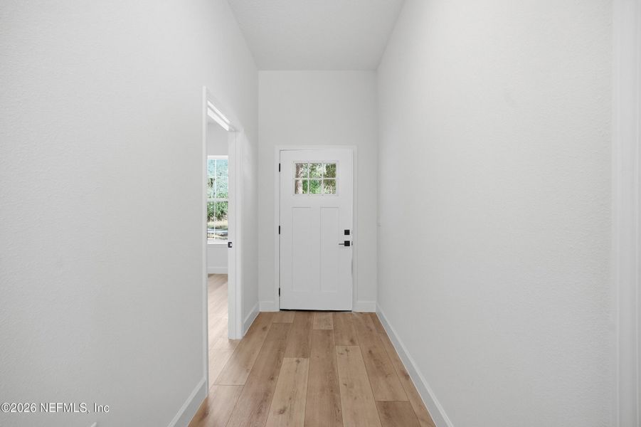 Spacious, unfurnished interior of a new home in , Jacksonville (Image 32).