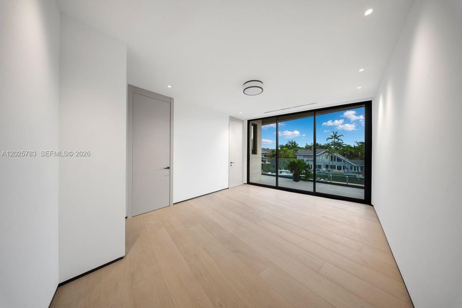 Spacious, unfurnished interior of a new home in , Coral Gables (Image 55). Spacious, unfurnished interior of a new home in , Coral Gables (Image 55).