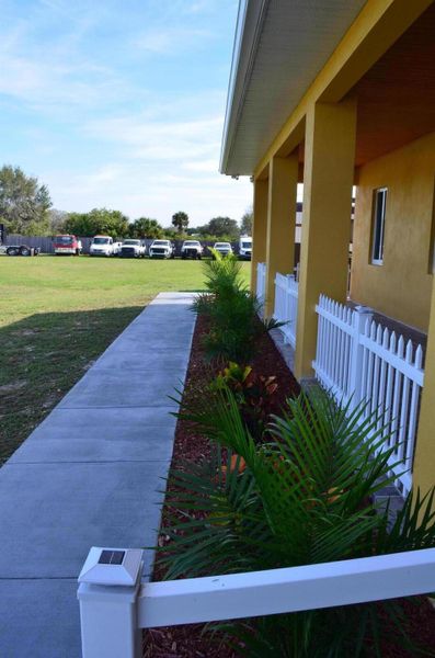 Exterior details and patio area of a home in , Clewiston (Image 27).