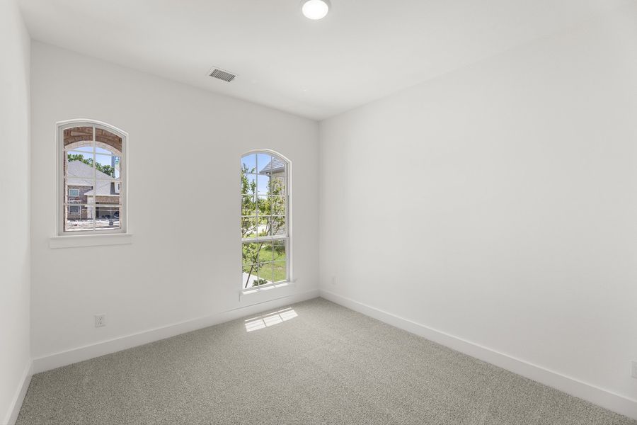 Spacious, unfurnished interior of a new home in Nelson Lake Estates, Rockwall (Image 25). Spacious, unfurnished interior of a new home in Nelson Lake Estates, Rockwall (Image 25).