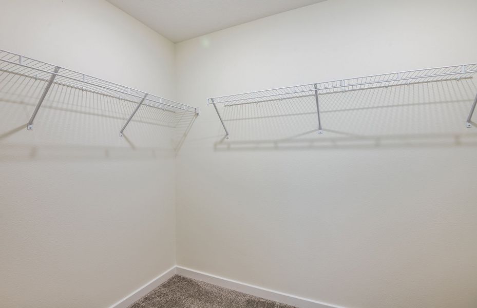 Spacious, unfurnished interior of a new home in Riverwood, Zephyrhills (Image 19). Spacious, unfurnished interior of a new home in Riverwood, Zephyrhills (Image 19).
