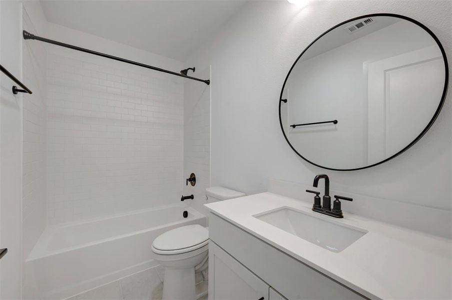 Furnished interior view inside a new home in Timberbrook, Justin (Image 8).