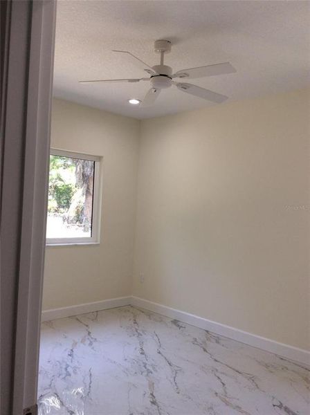 Spacious, unfurnished interior of a new home in , Tampa (Image 7).