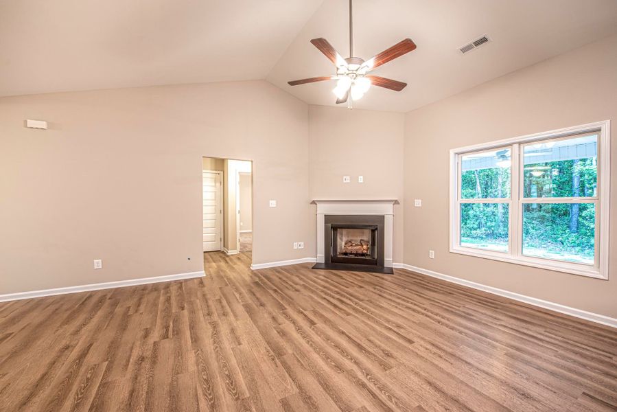 Representative unfurnished interior of a home built from the Bayhill A by JC Jackson Homes,LLC in Heritage Pointe, Newport (Image 23).