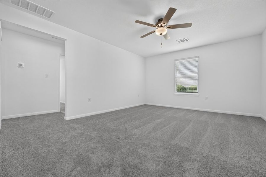 Spacious, unfurnished interior of a new home in Lisso, Pflugerville (Image 23).