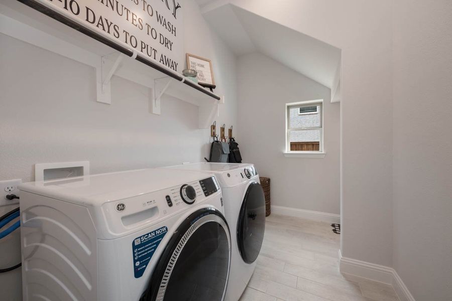 Furnished interior view inside a new home in Las Lomas, Forney (Image 21). Furnished interior view inside a new home in Las Lomas, Forney (Image 21).