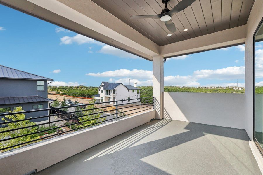 Balcony with ceiling fan