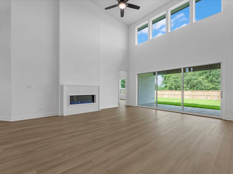 Spacious, unfurnished interior of a new home in Sienna 80′, Missouri City (Image 17).