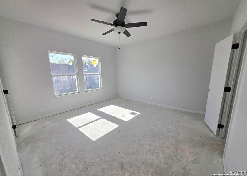 Spacious, unfurnished interior of a new home in The Summit at Saddlebrook Ranch 55's, Schertz (Image 7).